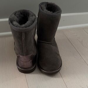 UGG Kids Boots in Dark Gray